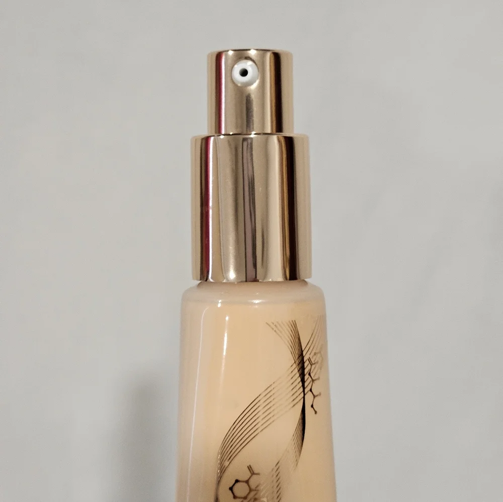 NEW Charlotte Tilbury Beautiful Skin Medium Coverage Liquid Foundation
